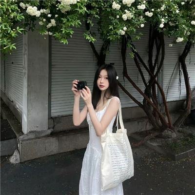 女孩舞步